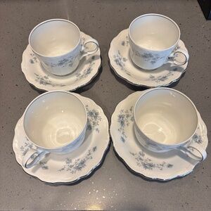 4 Never used vintage Johann Haviland Blue Garland tea cup and saucer set